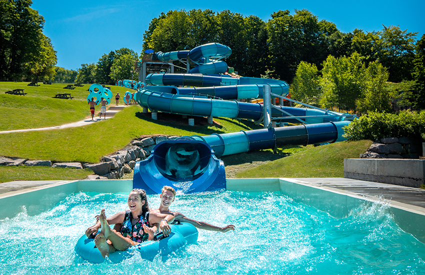Barracuda water slide Bromont